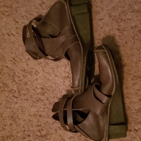 Trippen Shoes - TRIPPEN GERMAN STRAPPY ANKLE SHOES Sz 38. All sales final.